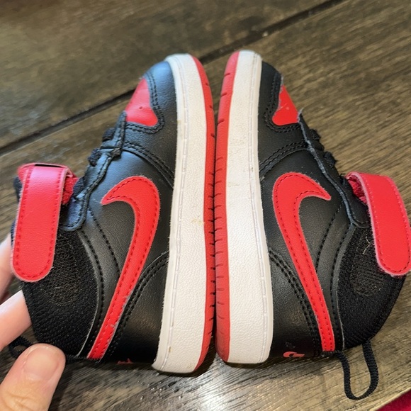 Nike Court Borough Low (TDV) Red & Black size 6C - Picture 5 of 5